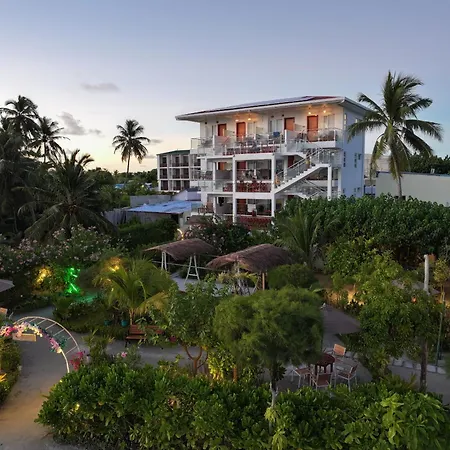 Hotel Reef Edge Thulusdhoo, Maldives